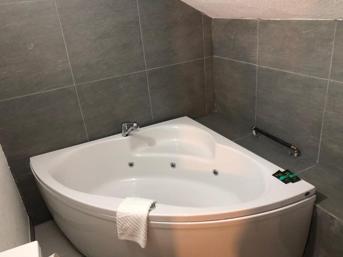 Attico Spa Kragujevac Exteriör bild